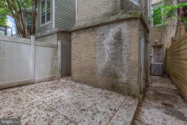 2516 W MASTER ST, Philadelphia, PA 19121