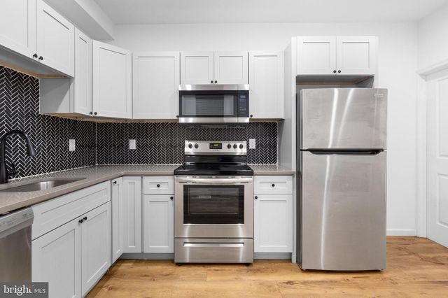 2516 W MASTER ST, Philadelphia, PA 19121