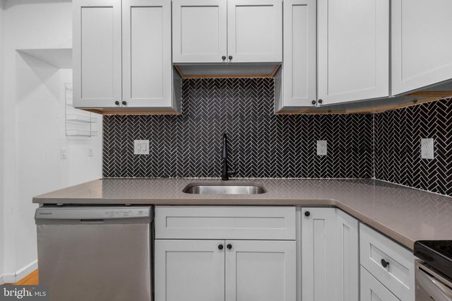 2516 W MASTER ST, Philadelphia, PA 19121