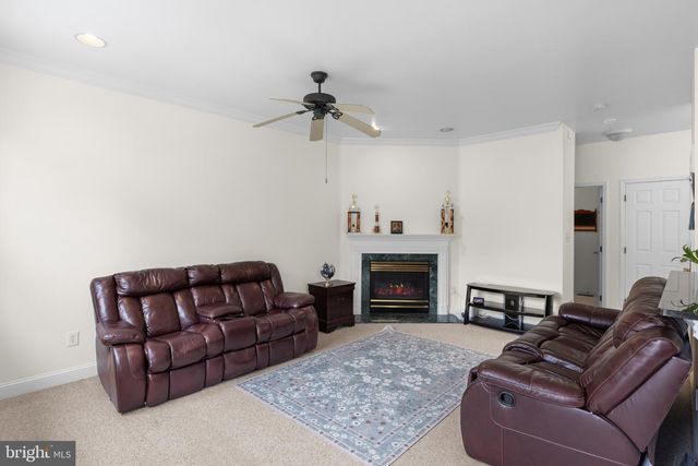 4 BONNER CT, Pennington, NJ 08534