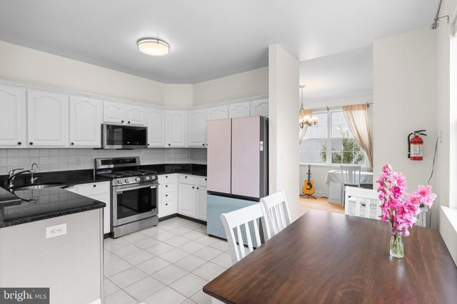 4 BONNER CT, Pennington, NJ 08534