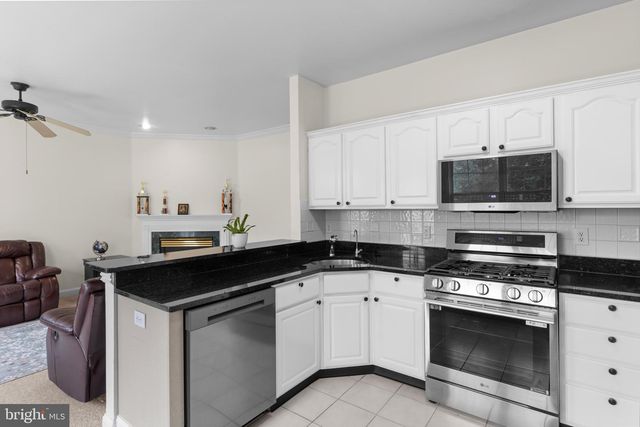 4 BONNER CT, Pennington, NJ 08534
