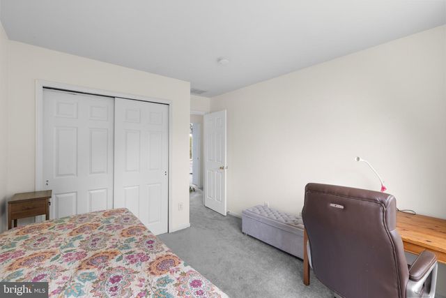 4 BONNER CT, Pennington, NJ 08534