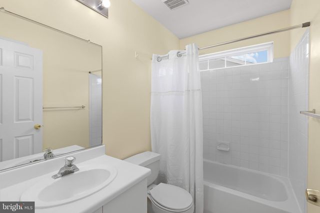 4 BONNER CT, Pennington, NJ 08534