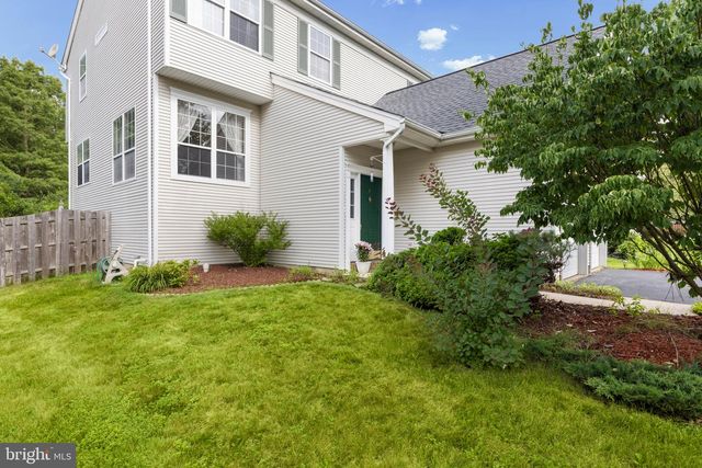 4 BONNER CT, Pennington, NJ 08534