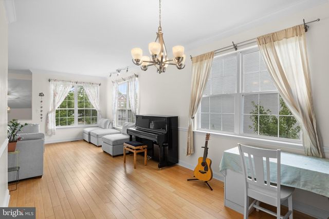 4 BONNER CT, Pennington, NJ 08534