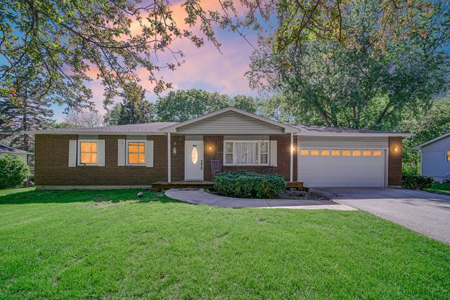 104 Poplar Road, Yorkville, IL 60560