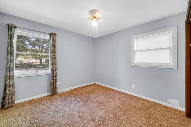 104 Poplar Road, Yorkville, IL 60560