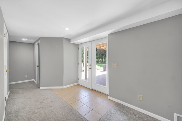 104 Poplar Road, Yorkville, IL 60560