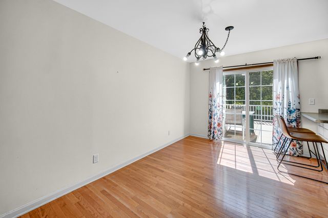 104 Poplar Road, Yorkville, IL 60560
