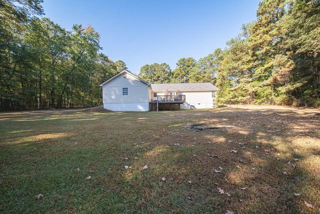 200 Lake Amah Lee Road, Hampton, GA 30228