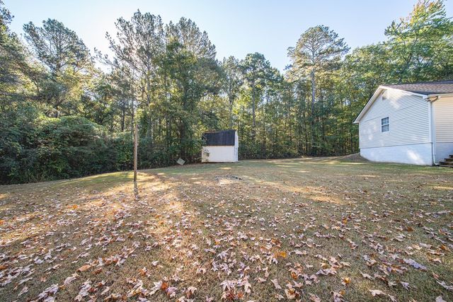 200 Lake Amah Lee Road, Hampton, GA 30228