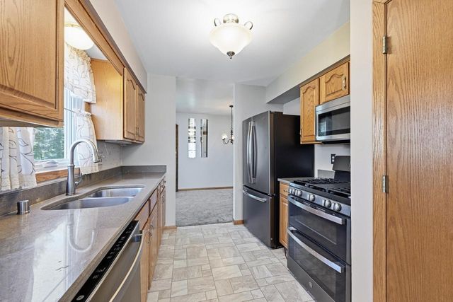 1616 Clark COURT, South Milwaukee, WI 53172