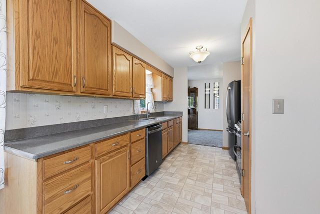 1616 Clark COURT, South Milwaukee, WI 53172