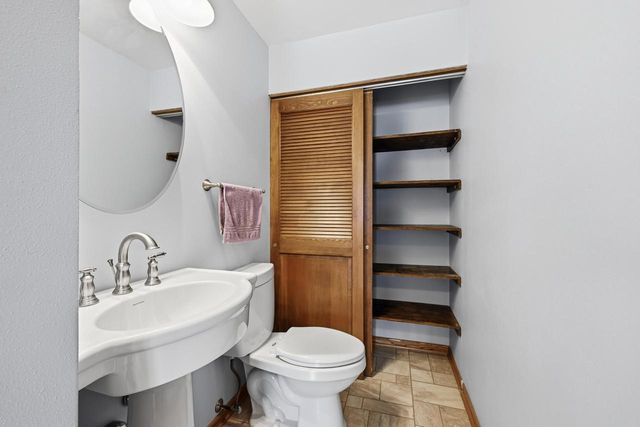 1616 Clark COURT, South Milwaukee, WI 53172