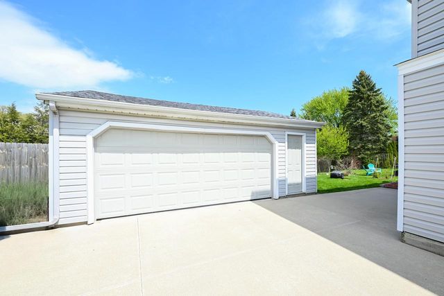 1616 Clark COURT, South Milwaukee, WI 53172