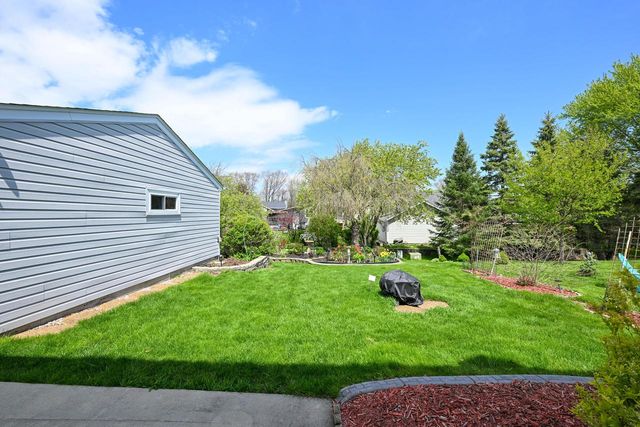 1616 Clark COURT, South Milwaukee, WI 53172