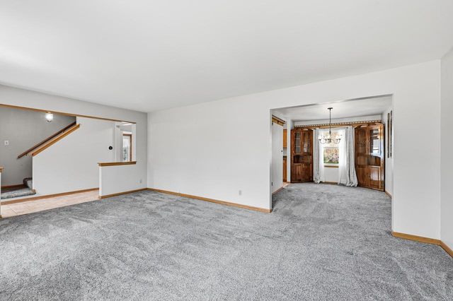 1616 Clark COURT, South Milwaukee, WI 53172