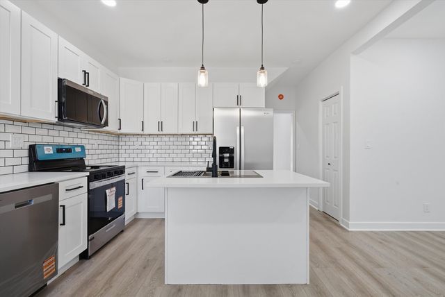 8219 S Throop Street, Chicago, IL 60620