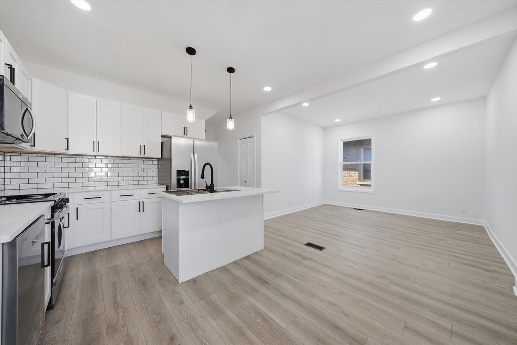 Image 9 of property listing at 8219 S Throop Street, Chicago, IL 60620