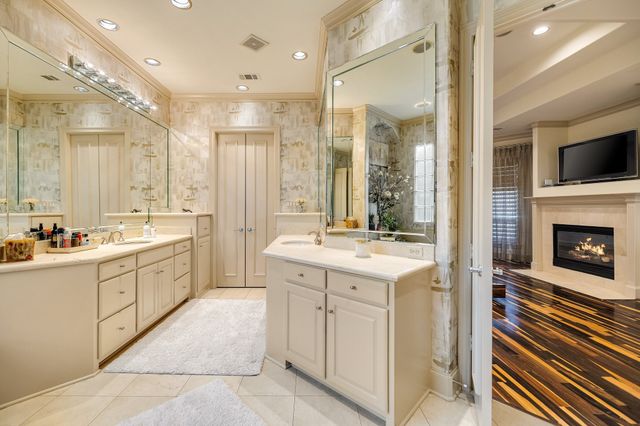 18729 Wainsborough Lane, Dallas, TX 75287