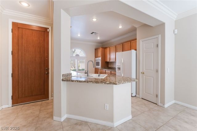 10481 Riverside Park Avenue, Las Vegas, NV 89135