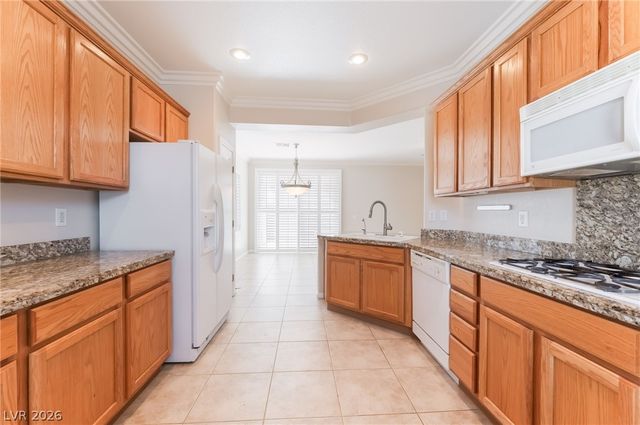 10481 Riverside Park Avenue, Las Vegas, NV 89135