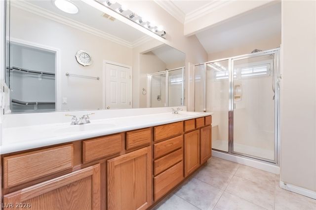 10481 Riverside Park Avenue, Las Vegas, NV 89135