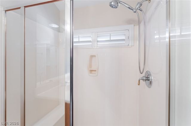 10481 Riverside Park Avenue, Las Vegas, NV 89135