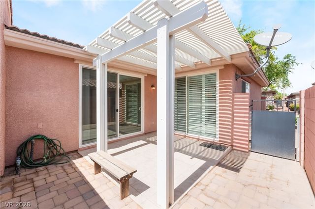 10481 Riverside Park Avenue, Las Vegas, NV 89135