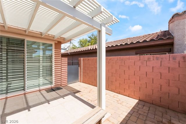 10481 Riverside Park Avenue, Las Vegas, NV 89135