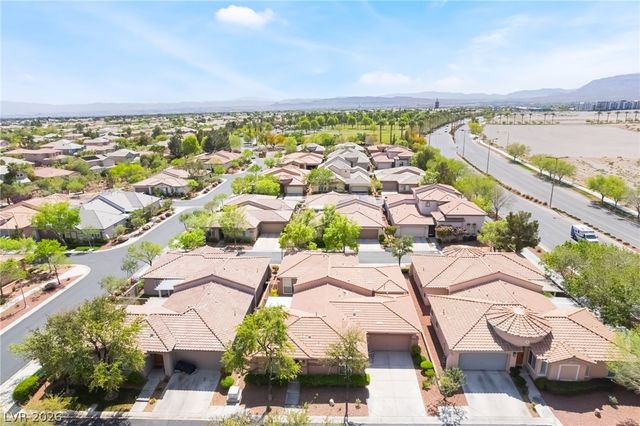 10481 Riverside Park Avenue, Las Vegas, NV 89135