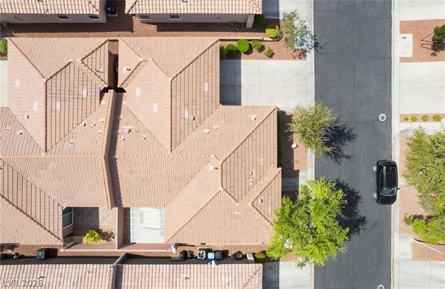 10481 Riverside Park Avenue, Las Vegas, NV 89135