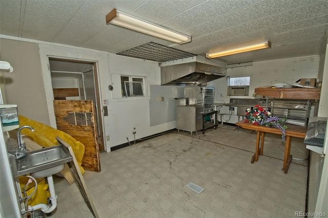 77 E 10th Street, Moffat, CO 81143