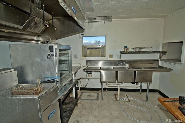 77 E 10th Street, Moffat, CO 81143