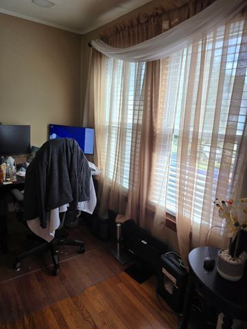 31 Milk St, Methuen, MA 01844