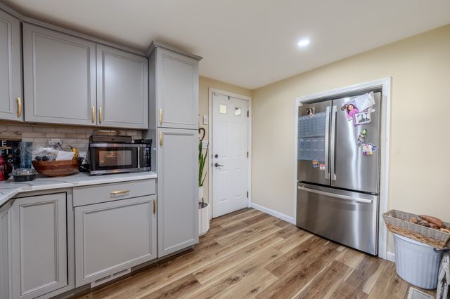 31 Milk St, Methuen, MA 01844