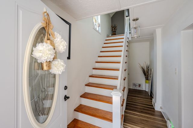 31 Milk St, Methuen, MA 01844