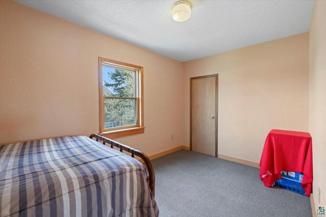 2006 Butler Ave, Superior, WI 54880