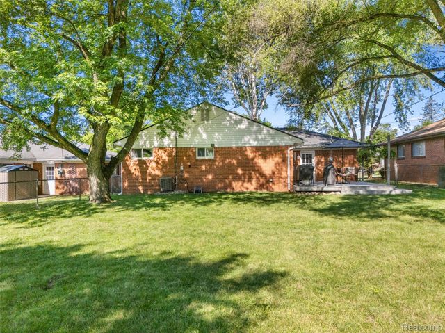 154 Noble Street, Milford Village, MI 48381