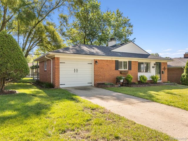 154 Noble Street, Milford Village, MI 48381