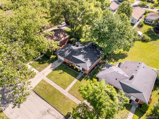 154 Noble Street, Milford Village, MI 48381