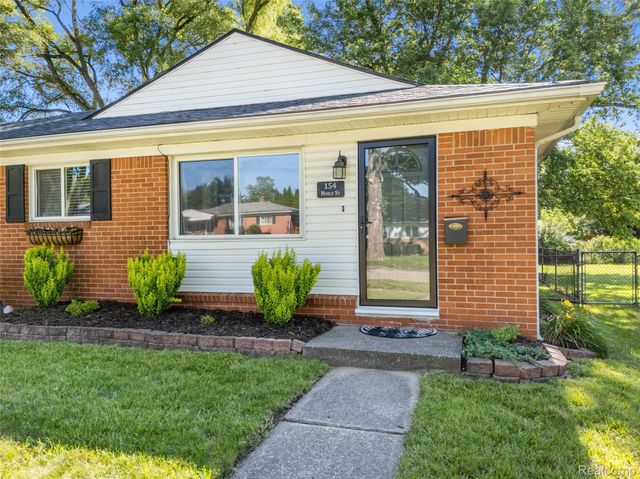 154 Noble Street, Milford Village, MI 48381