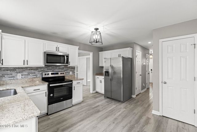 111 Summercreek Drive, Jacksonville, NC 28546