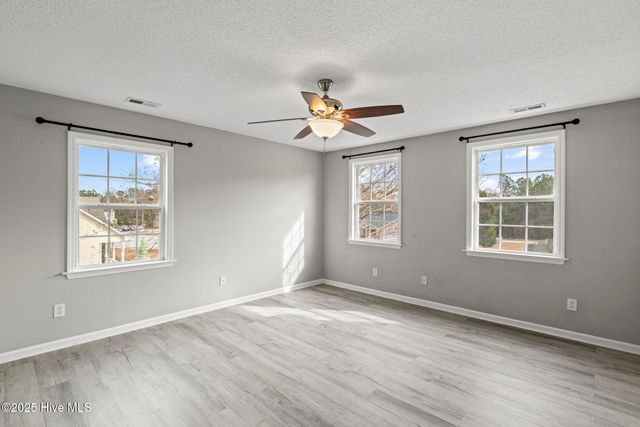 111 Summercreek Drive, Jacksonville, NC 28546