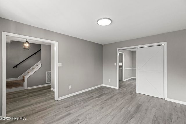 111 Summercreek Drive, Jacksonville, NC 28546