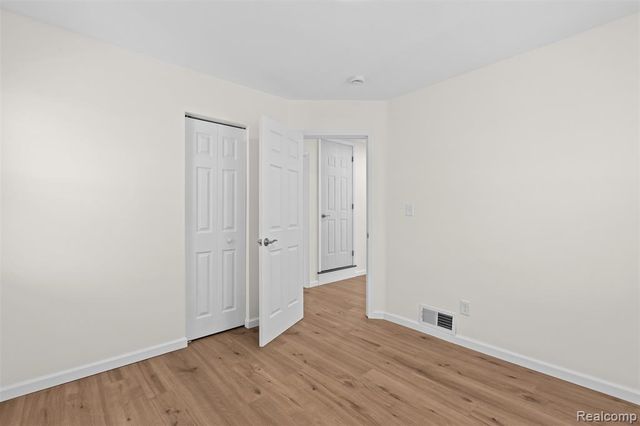 2218 Baxter Avenue, Royal Oak, MI 48067