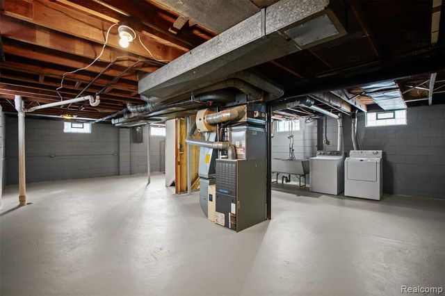 2218 Baxter Avenue, Royal Oak, MI 48067