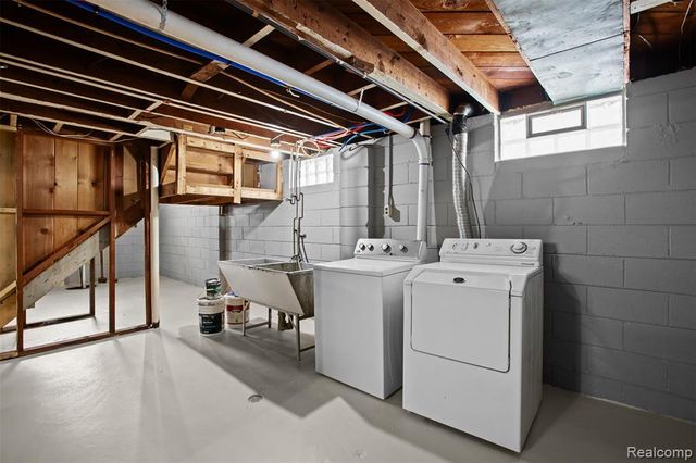 2218 Baxter Avenue, Royal Oak, MI 48067