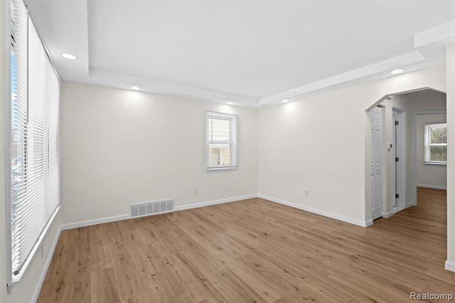 2218 Baxter Avenue, Royal Oak, MI 48067